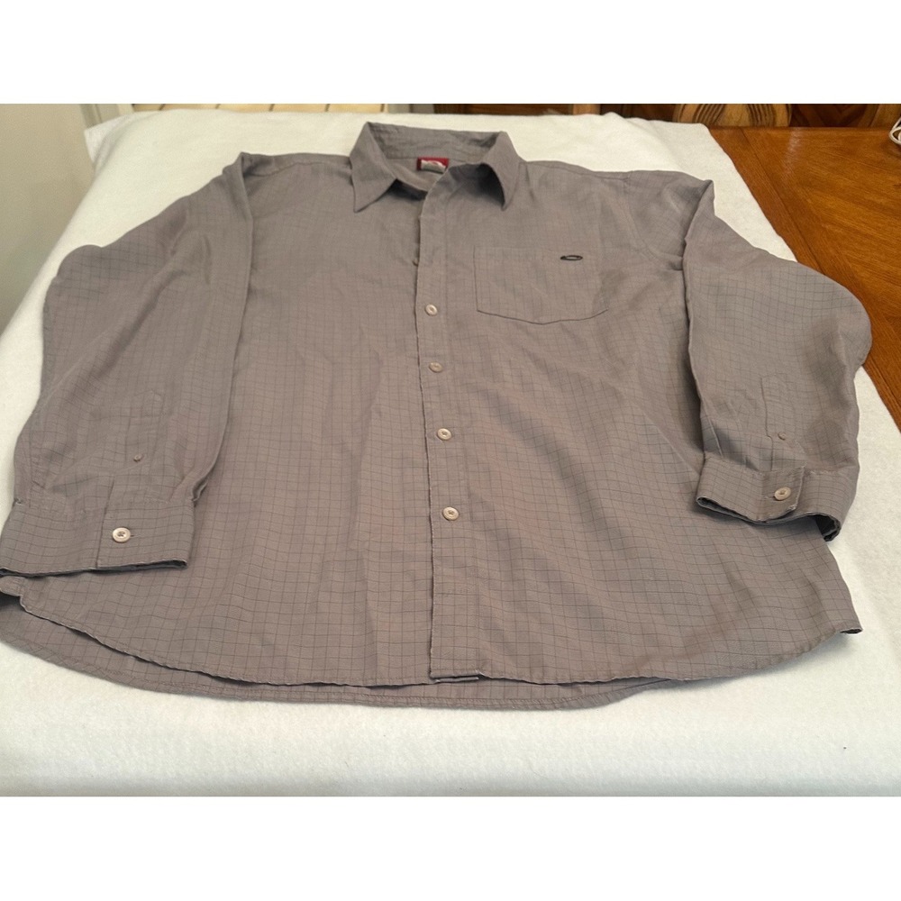 Oakley Mens Shirt Size XL Grey Plaid Long Sleeve Button Down Pocket Y2K Outdoor